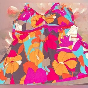 🛍️Trina Turk Gemini Printed Halter Tankini Multicolor Removable Cup Bikini Top